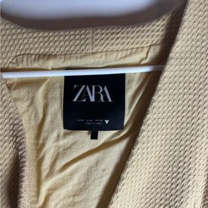 Zara vest